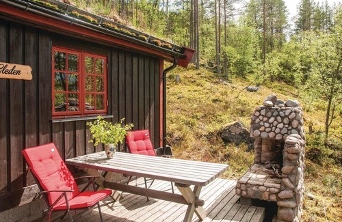 Akrestrømmen House | Awesome home in Rendalen with kitchen