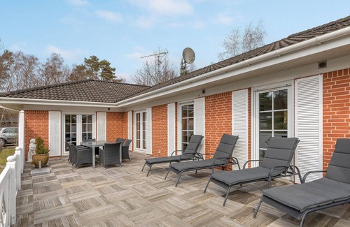 Ronne House | Awesome home in Rønne with WiFi