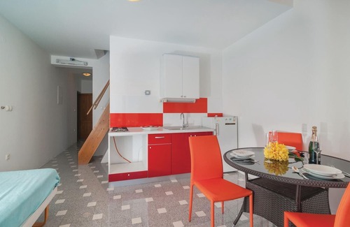 Stomorska House | Awesome home in Stomorska with kitchen