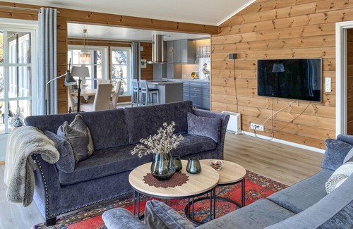 Stryn House | Awesome home in Stryn