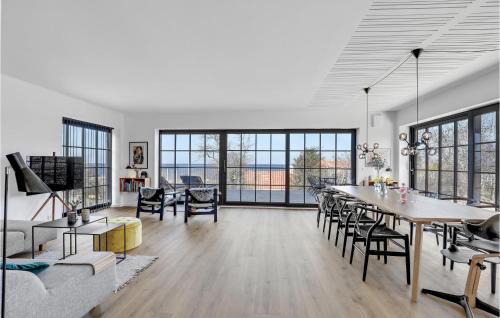 Listed House | Awesome Home In Svaneke With Kitchen