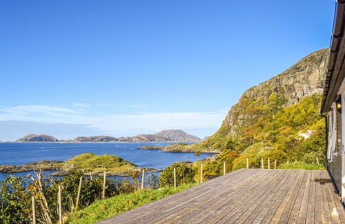 Flora Municipality House | Awesome home in Tansøy