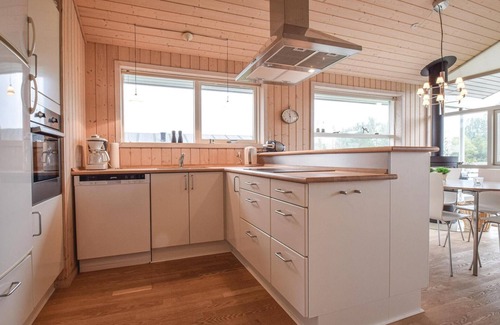 Dageløkke House | Awesome home in Tranekær with lake view