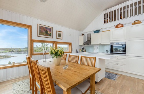 Aure House | Awesome home in Tustna with WiFi