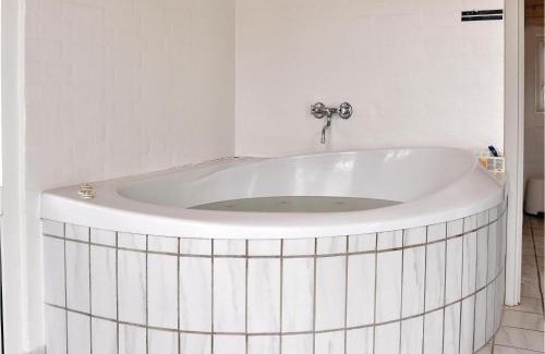 Øby House | Awesome Home In Ulfborg With Sauna