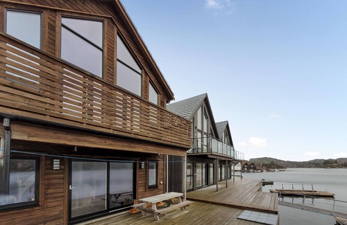 Bomlo House | Awesome home in Urangsvåg with WiFi