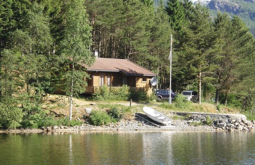 Veen House | Awesome home in Vikeså