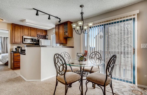Englewood Condo | Awesome Location! 2x2 in DTC