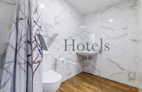 Prosperidad Hotel | AYZ Luis Cabrera-Auto check-in property