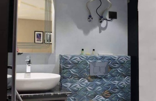 Pashim Vihar Hotel | Azora By Cherish