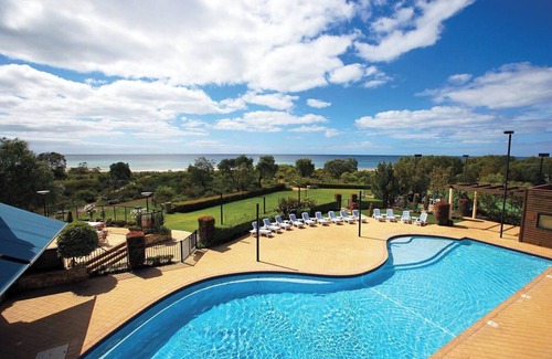 Marybrook House | Azure Beachside Resort Escape for Groups