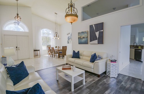Wellington House | Azure by canal