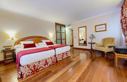 Penafiel Hotel | AZZ Peñafiel Las Claras Hotel & Spa