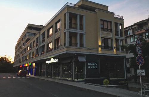 Burgas Apartment | Azzurro Apartment - ideal for your seaside escape in Burgas