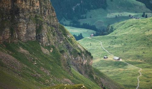 Engelberg Hotel | Bärghuis Jochpass - Alpine Hideaway - 2222müM