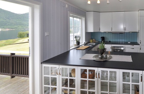 Torjulvagen House | Bøgeilen by Interhome