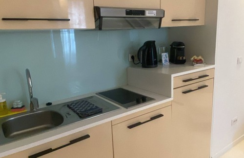 Onze-Lieve-Vrouw-ter-Sneeuw Hotel | B-aparthotel Regent