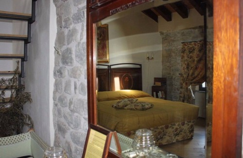 Pontremoli Bed & Breakfast | B & B Eremo Gioioso - Olive Room