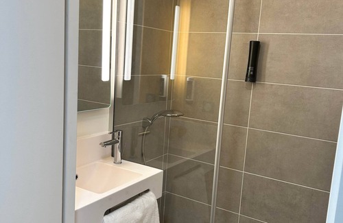 Cergy Hotel | B&B HOTEL Cergy Saint-Christophe Gare
