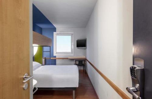 Benrath Hotel | B&B HOTEL Düsseldorf-Hilden