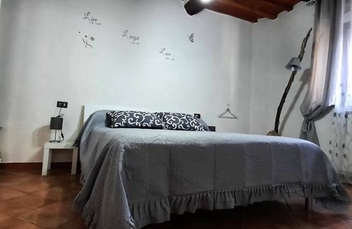 Usigliano Bed & Breakfast | B&B L'angolino Two-room apartment with kitchen in Tuscany