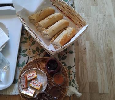 La Trinite Bed & Breakfast | B&B L'Avelan chambre d'hôte