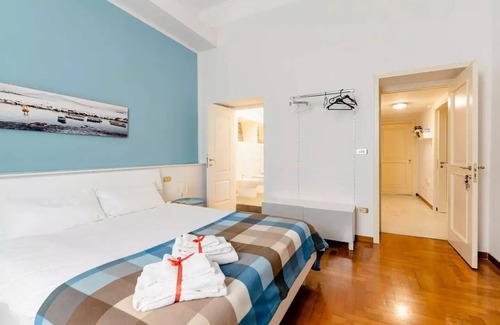 Chiaia Bed & Breakfast | B & B NAPLES - MERGELLINA ROAD