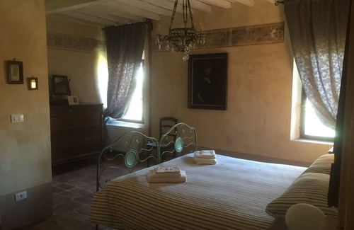 Boretto Bed & Breakfast | B&B The house of plums ROOM 1