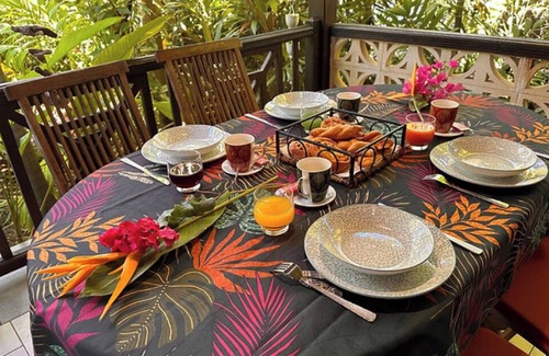 Les Mangles House | B&B (undergoing renovation) CITRONNELLE