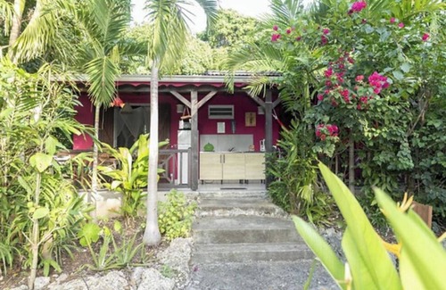 Les Mangles House | B&B (undergoing renovation) CITRONNELLE