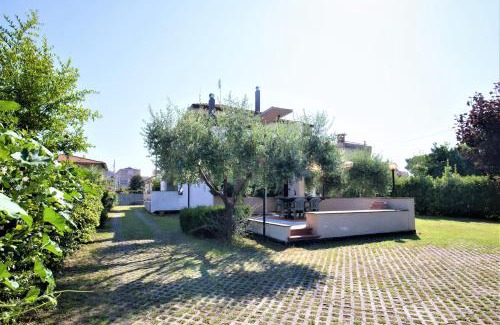 Marina di Carrara Bed & Breakfast | B&B Villa Apuana