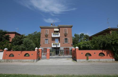 Crocetta-San Lazzaro-Modena Est Bed & Breakfast | B&B Villa Firefly