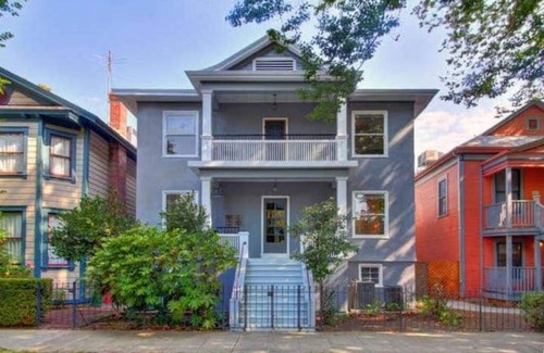 Alkali Flat Apartment | B" Downtown Sacramento Historic F Street Lofts