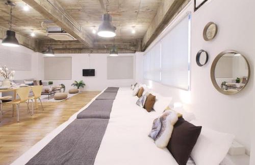 Hiroshima City Centre Apartment | b hotel Nikke - 1BR Apt for 10ppl near Hondori Shopping