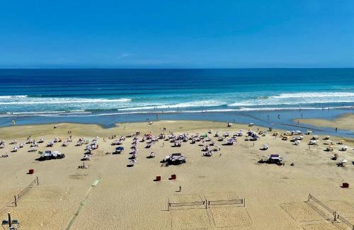 Boqueirao Apartment | B082 - Luxo à Beira-Mar | 3 Suítes c/Vista | Wi-Fi