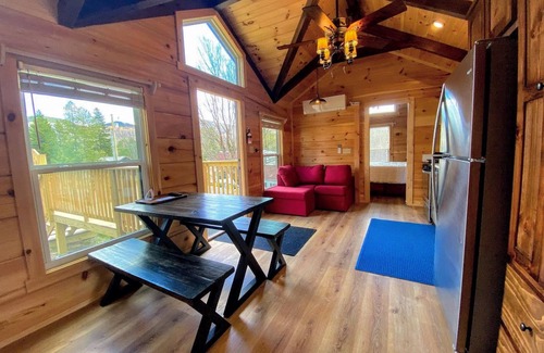 Twin Mountain Villa | B1 NEW Awesome Tiny Home With A C Mountain Views Minutes to Skiing Hiking Attractions