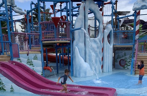 Twin Mountain Villa | B1 NEW Awesome Tiny Home With A C Mountain Views Minutes to Skiing Hiking Attractions