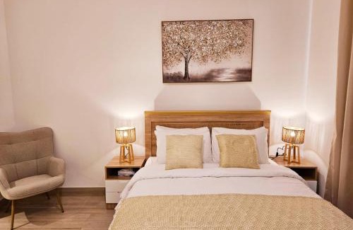 Abu Dhabi Apartment | B11 Comfy Studio With Canal and Pool View