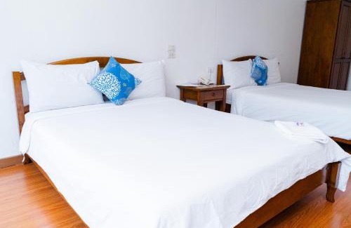 Warin Chamrap Hotel | Baan Suan Khun Ta and Golf Resort