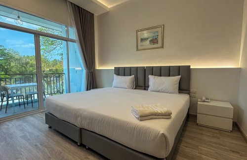 Warin Chamrap Hotel | Baan Suan Khunta Golf Resort