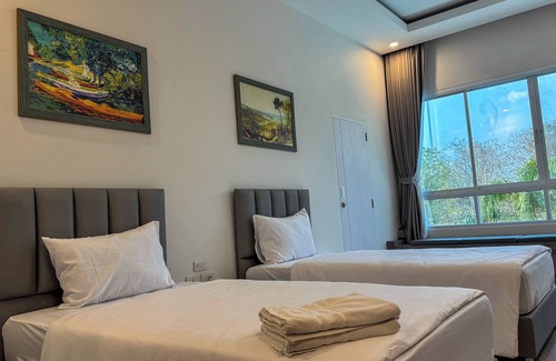 Warin Chamrap Hotel | Baan Suan Khunta Golf Resort