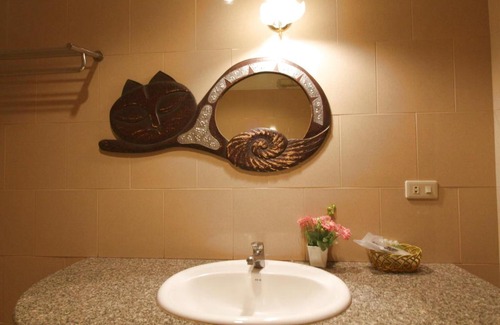 Nanai Road Hotel | Baan Veerakit Hotel