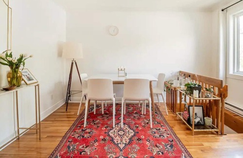 Sainte-Marie House | Baby Friendly Cozy House Just 10 Minutes From Downtown Montreal