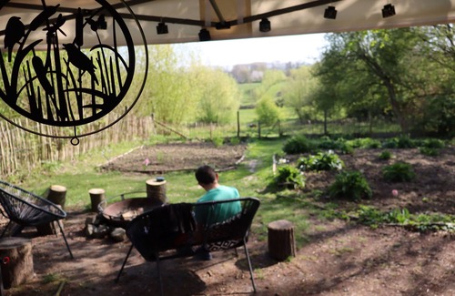 Sint-Antelinks RV Rental | Back-to-Nature - Glamping Zonnebloem A back-to-basics experience