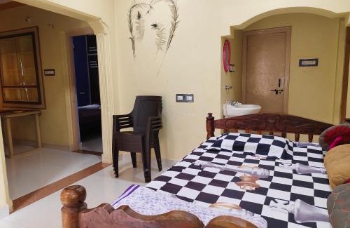 Kamalapur House | Backpacking hampi