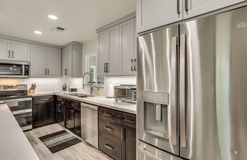 Weaverville House | Backyard Oasis w/Hot Tub & Views: Weaverville Gem