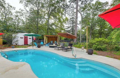 Sumter Apartment | Backyard Oasis w/Pool: Sunny Sumter Studio!