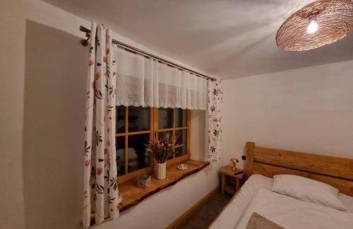 Ujsoy House | Bacmańska Chata z pięknym widokiem przy szlaku jacuzzi Beskidy