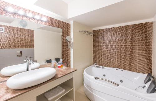 Craiova Hotel | Bacolux Craiovita, Craiova