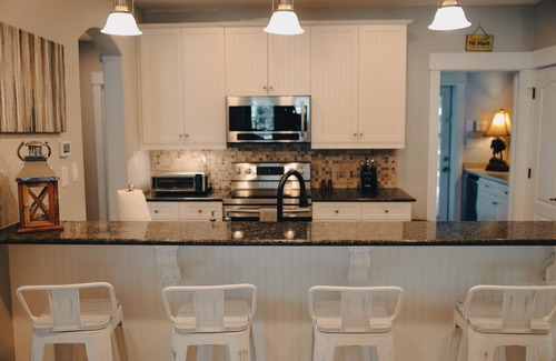 Village of Sugar Beach House | Bahama Breeze- Private Pool-Bikes- Dog Friendly